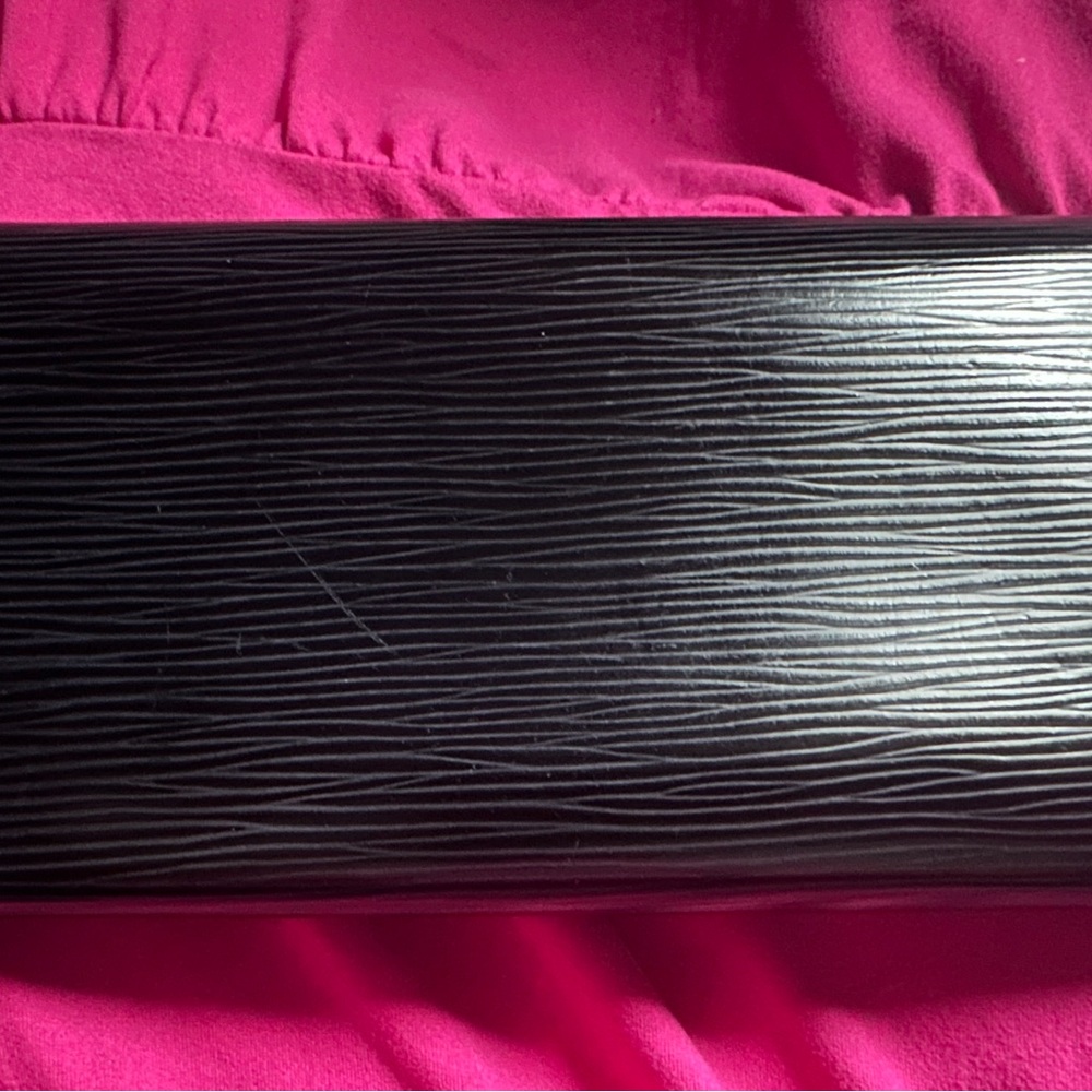 Louis Vuitton Epi Louise Wallet - Picture 3 of 11